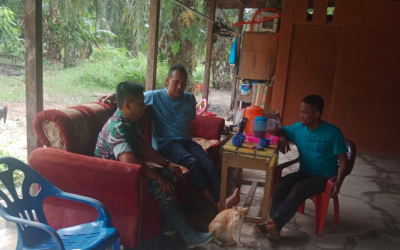 Serda Bambang Irwanto Jalin Silaturahmi dengan Warga Sungai Sembilan