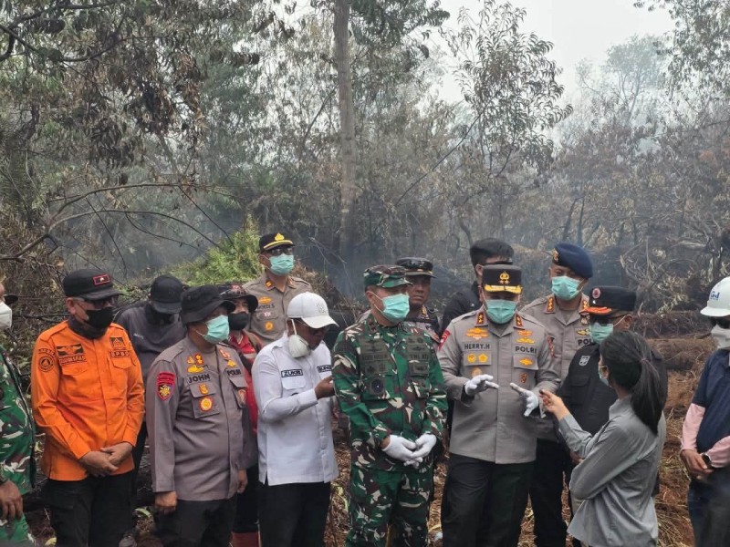 PT SLS Turun Tangan Padamkan Karhutla Kerumutan, Sinergi Lintas Sektor Perkuat Respons