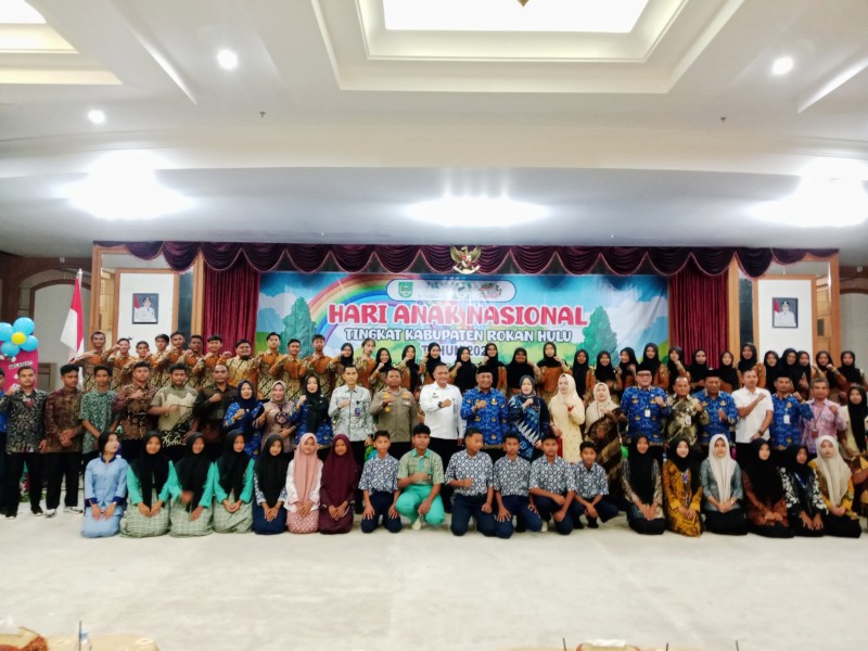 Peringati HAN 2025, Bupati Rokan Hulu Kukuhkan Forum Anak hingga Tingkat Desa