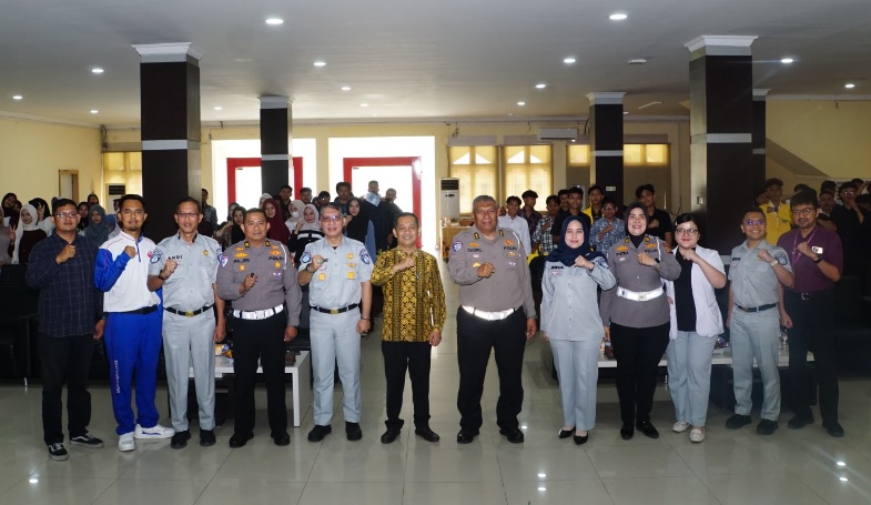 Kolaborasi Jasa Raharja, Dirtlantas Polda Riau, Honda Dan Unilak Beri Tips Selamat di Jalan Raya