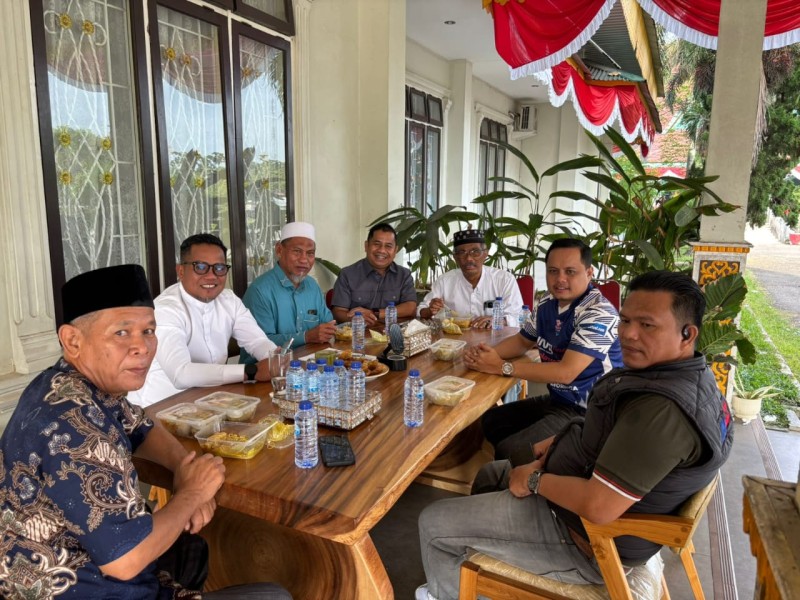 Pengurus Baru Majelis Kemajuan Pembangunan (MKP) Pelalawan Temui Bupati Zukri