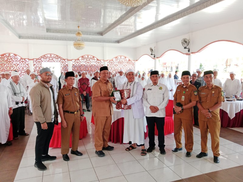 Silaturahmi IPH Rohul Bersama Bupati Anton, Jamaah Haji Apresiasi Layanan dan Doakan Pemimpin Daerah