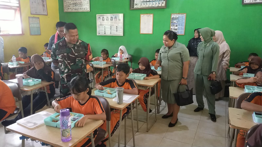 Lagi, Kodim 0321/Rohil Berkolaborasi Bersama PT SIMP Gelar Program Makan Siang Gratis Bergizi