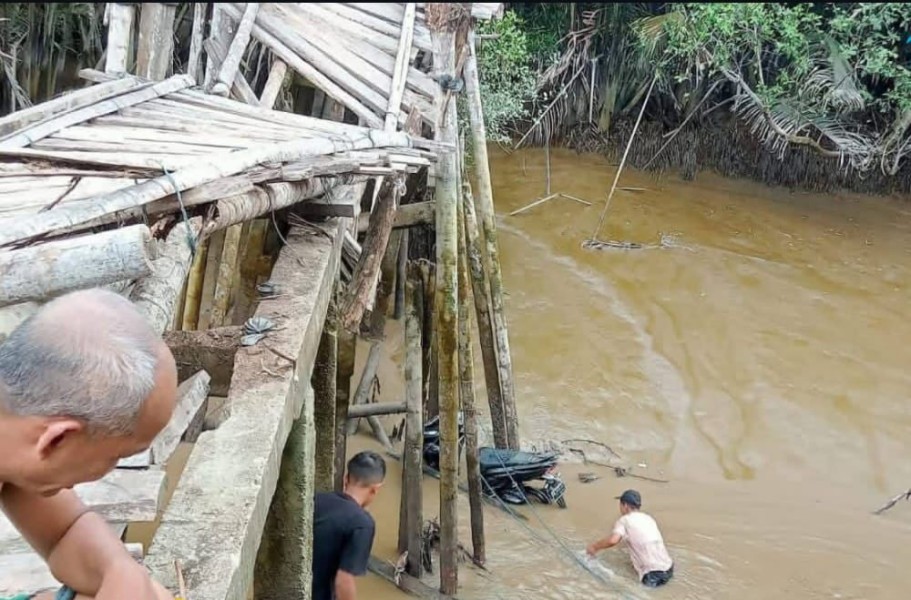 Ketua IMPPEN Tembilahan: Jembatan Rusak Dibiarkan, Artinya Nyawa Warga Enok Dipertaruhkan Setiap Hari