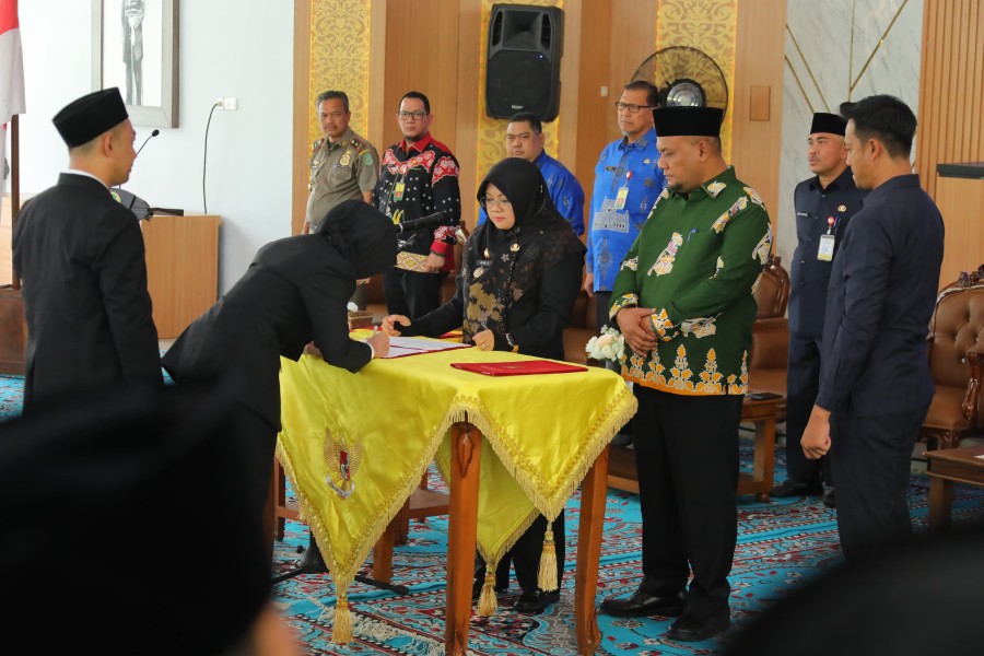 Afni Kukuhkan 60 Pejabat Pemkab Siak, Dorong ASN Profesional dan Fokus Layani Warga