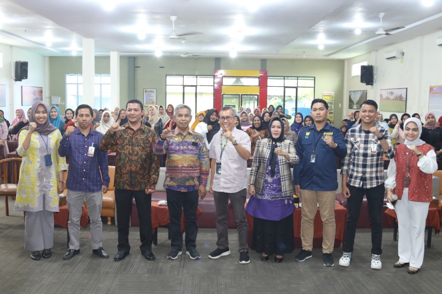 OJK Riau dan TPAKD Inhil Beri Edukasi dan Literasi Keuangan bagi Guru Honor dan IRT