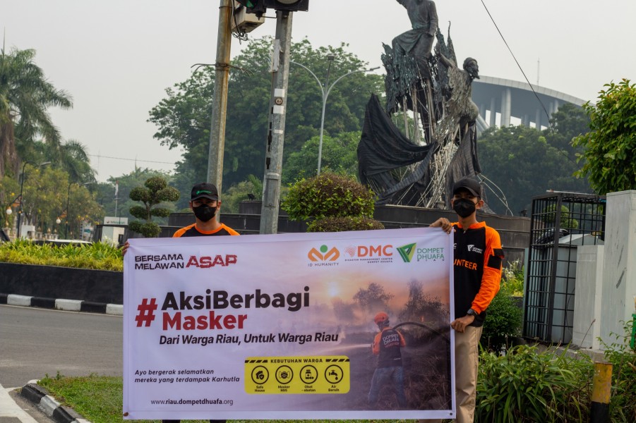 Dompet Dhuafa Riau Bersama DMC Kolaborasi Bagikan 1000 Masker Gratis