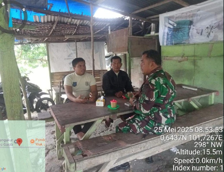 Babinsa Koramil 04/Perawang Ajak Warga Rantau Panjang Peduli Kesehatan dan Kebersihan Lingkungan