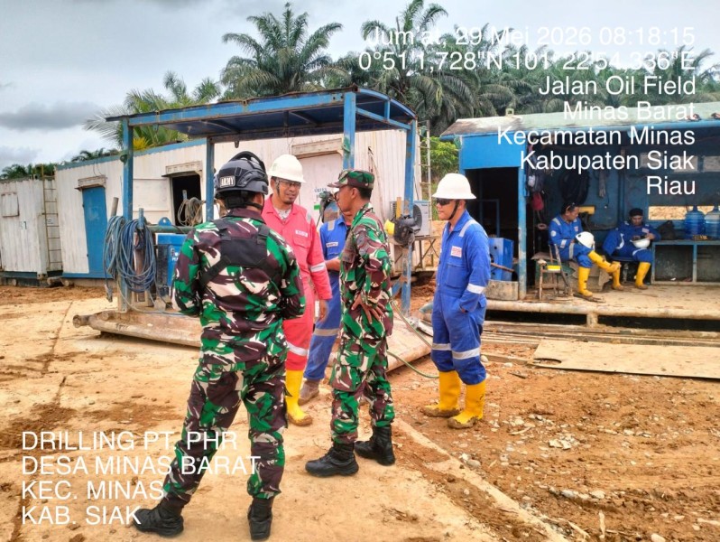 Babinsa Koramil 03/Minas Laksanakan Patroli Pengamanan di Sejumlah Lokasi Drilling Minas Field
