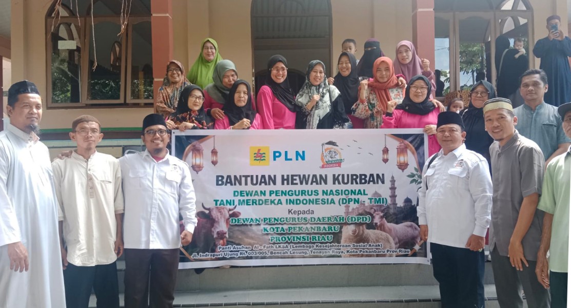 Dari Kurban ke Kemandirian, TMI Pekanbaru Dorong Anak Panti Belajar Bertani dan Beternak