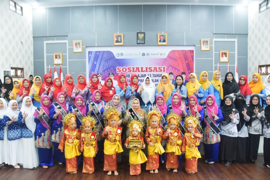 Bupati Kasmarni Ajak Semua Pihak Sukseskan Wajib Belajar 13 Tahun