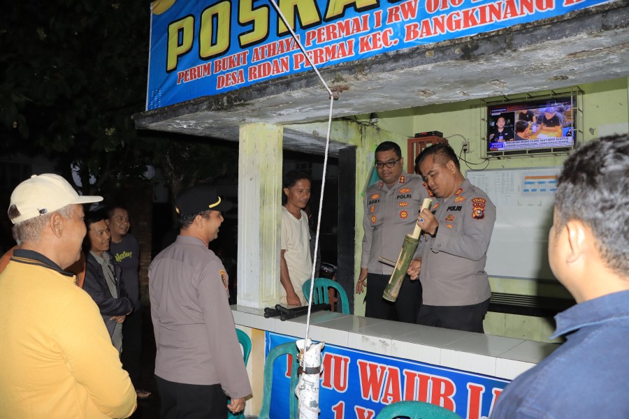 Bukit Athaya Permai Aman Berkat Sinergi Polisi dan Warga, Kapolres Kampar Beri Apresiasi dan Bantuan Poskamling!