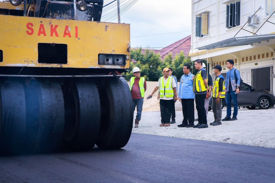 Pemko Pekanbaru Targetkan Perbaiki 17 Ruas Jalan di Awal 2026