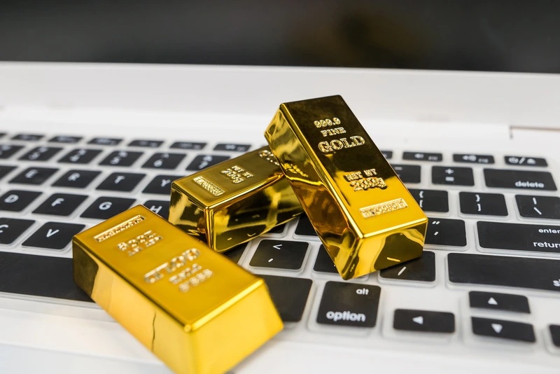 Usia 40-an Bukan Halangan! Yuk, Nabung Emas untuk Masa Depan