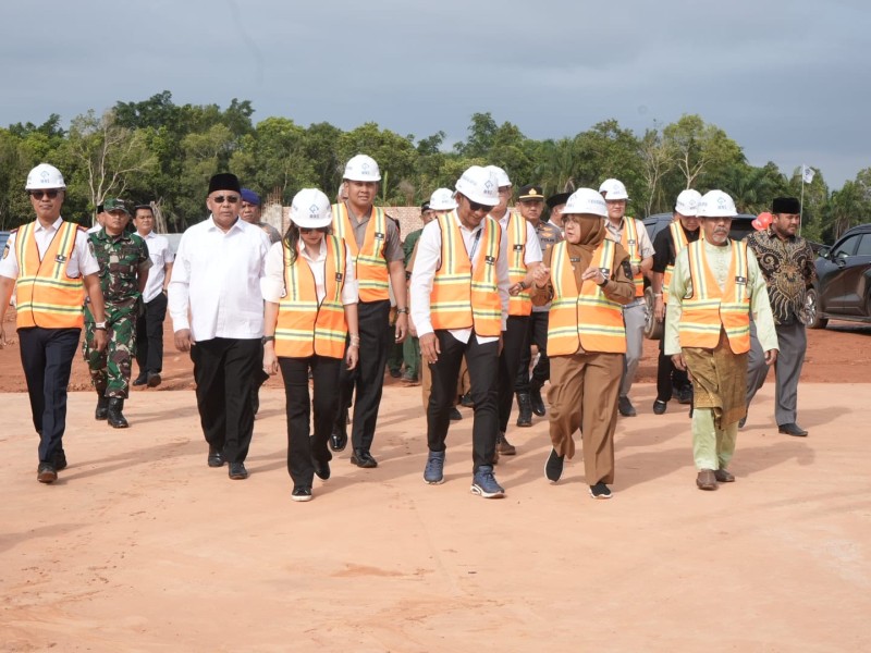 Dorong Geliat Ekonomi Maritim, Bupati Siak Resmikan Galangan Kapal MNS di KITB