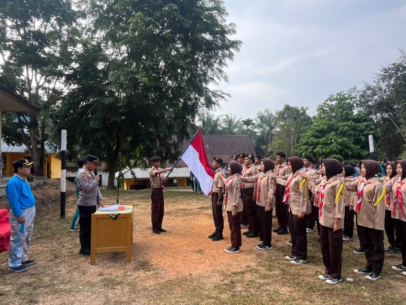 Kapolsek Ukui Lantik Pengurus Bhuwana Lestari, Cetak Green Leader Peduli Lingkungan