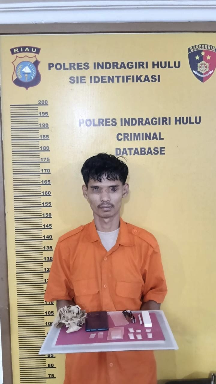 Pemuda Desa Kampung Pulau Rengat Digelandang ke Polres Inhu, Kedapatan Miliki 7 Paket Sabu