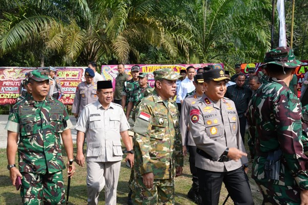 Sinergi TNI Polri dan Pemda Percepat Pembangunan Desa di Kuansing