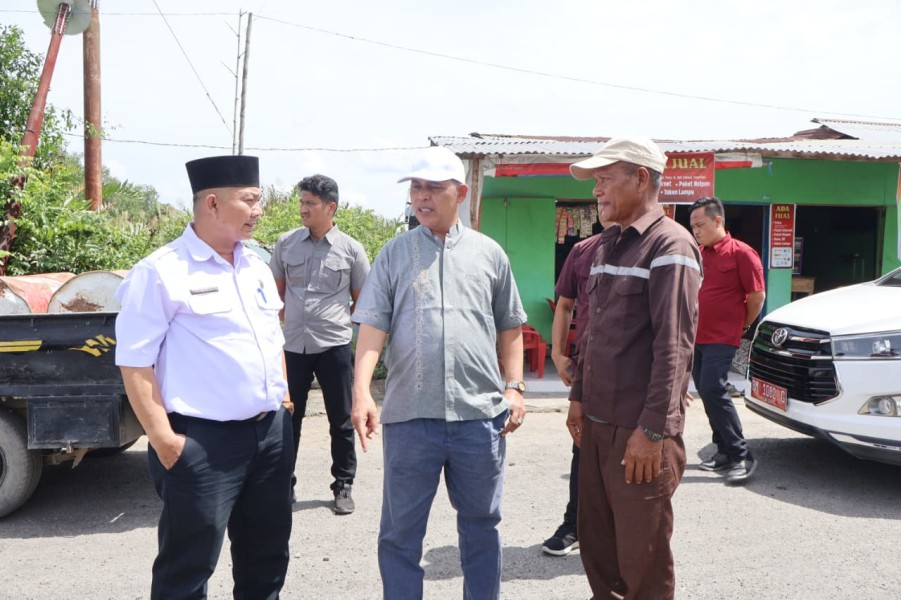 Bupati Inhil Tinjau Pembangunan Ruas Jalan Tembilahan–Terus Emas