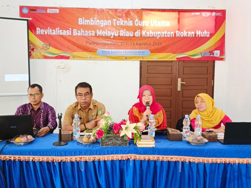 Bimtek Guru Utama RBD di Rokan Hulu, Pelestarian Bahasa Daerah Harus Didukung Sekolah