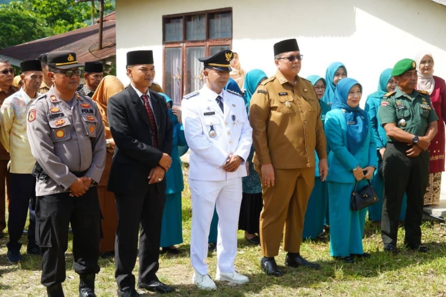 Hadiri Sertijab Camat Tanjung Emas, Wabup Ahmad Fadly Minta Camat Baru Segera Menyesuaikan Diri