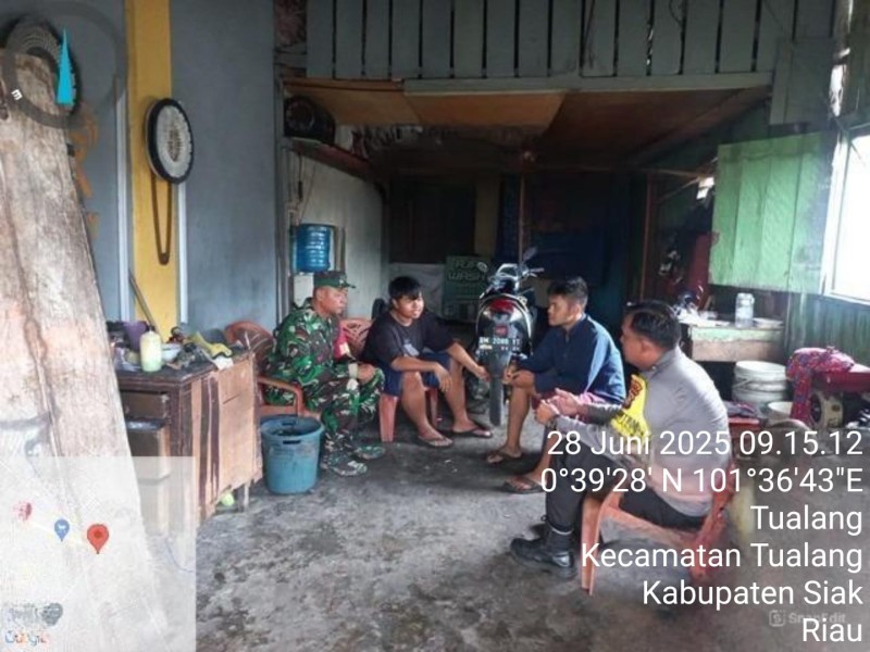 Babinsa Koramil 04/Perawang Ajak Warga Kampung Tualang Agar Peduli Kesehatan dan Kebersihan Lingkungan