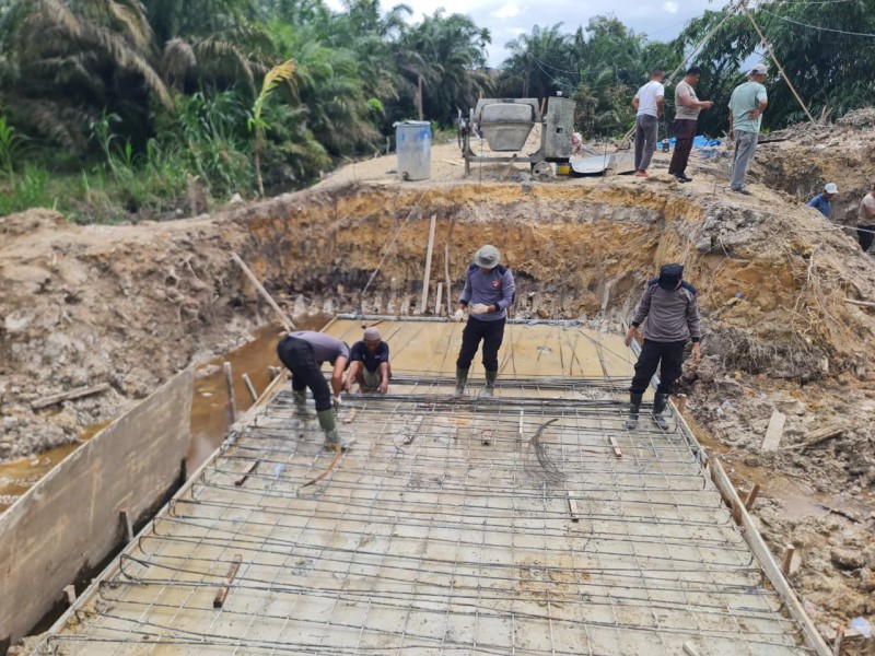 Jembatan Presisi Polri Kampung Melati Terus Dikebut
