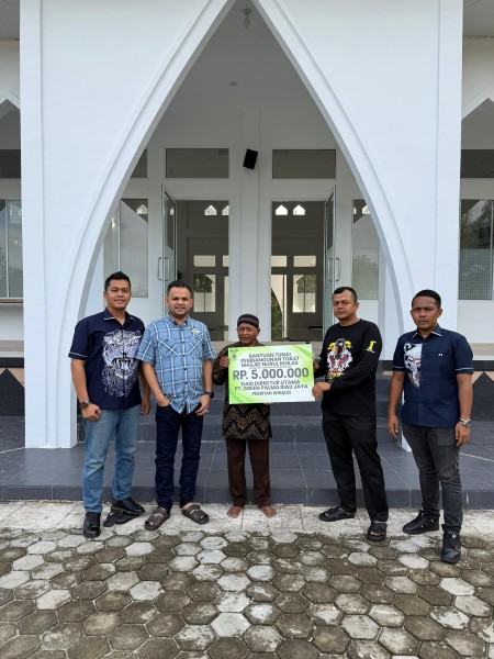 Direktur PT Green Palma Riau Jaya, Pebriyan Winaldi, Salurkan Bantuan Pembangunan Masjid Nurul Ikhlas di Kampa