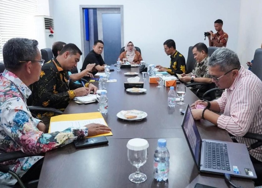Wabup Kampar Pimpin Rapat Pelantikan dan Perpanjangan SK PPPK