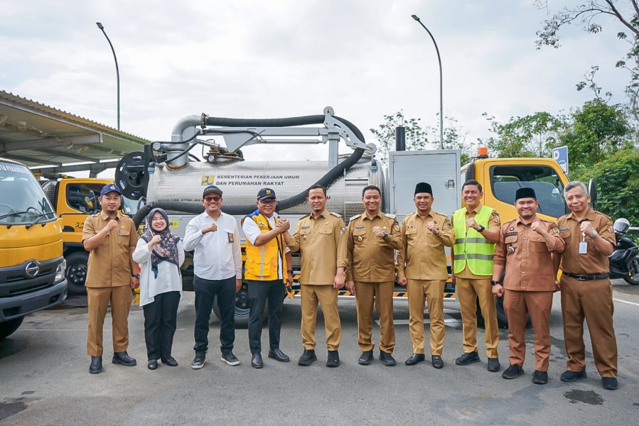 Pemko Pekanbaru Terima Hibah Peralatan IPAL Senilai Rp7,9 Miliar, Wako Agung Ucapkan Terimakasih ke Menteri PUPR