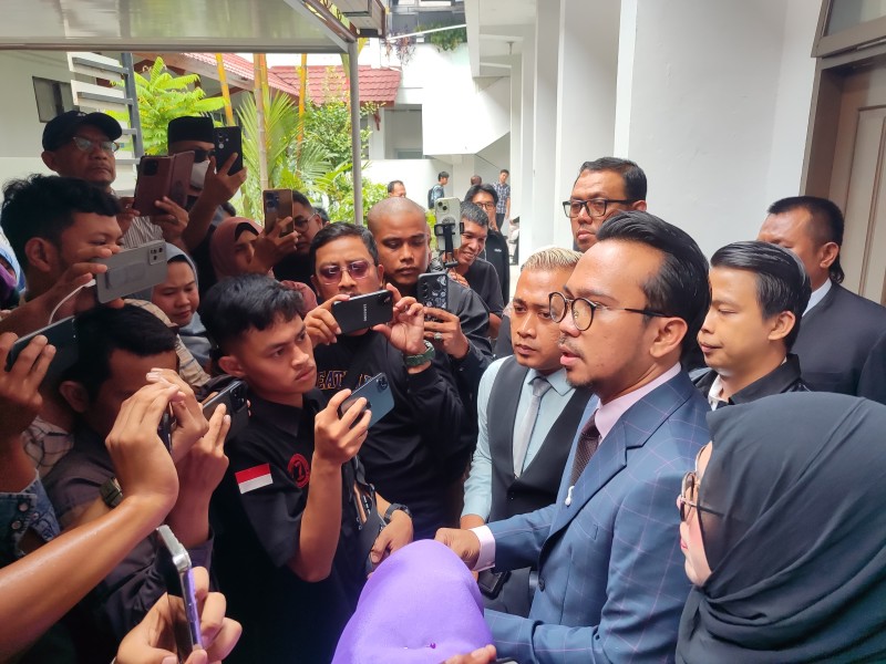 Lawan Dakwaan Jaksa, Tim Hukum Abdul Wahid Siapkan Bukti Pamungkas di Persidangan