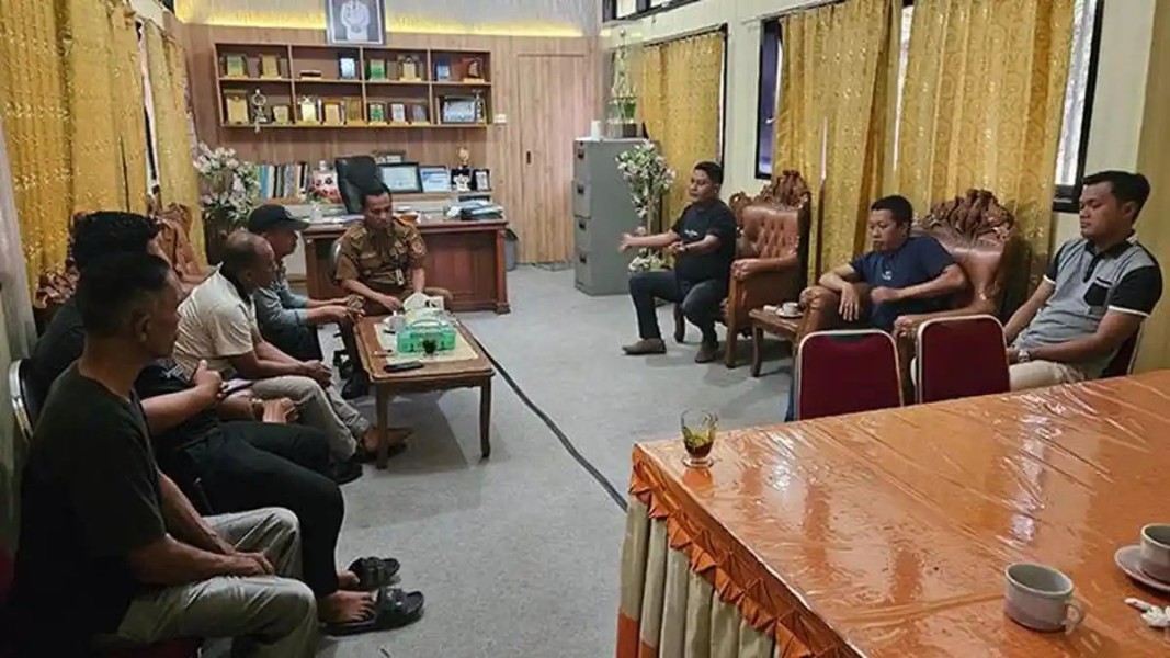Perangkat Desa Belum Gajian, Camat Singingi Pastikan Pelayanan Tetap Normal
