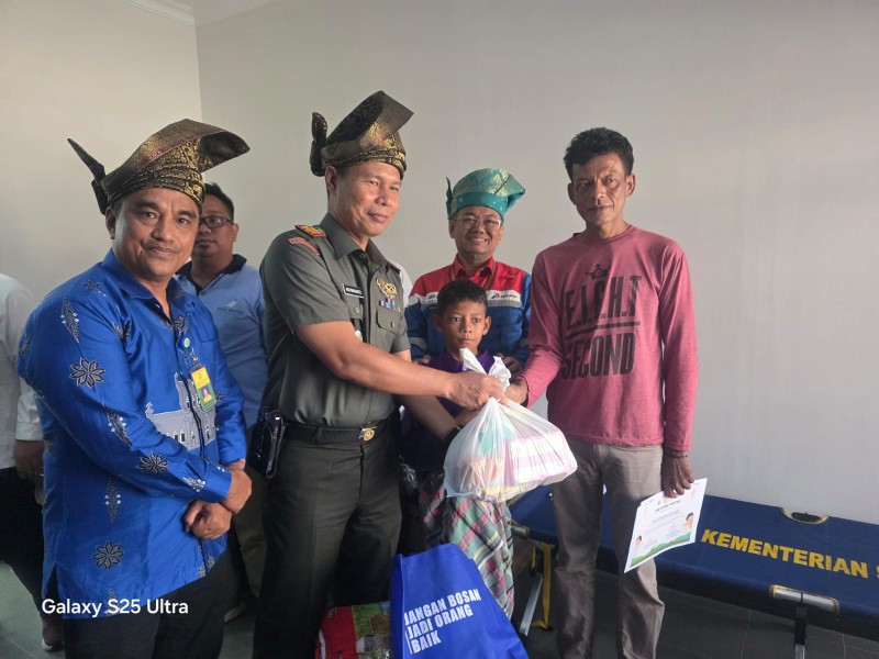 Danramil Minas Apresiasi Kegiatan Khitanan Massal PT PHR Untuk Warga