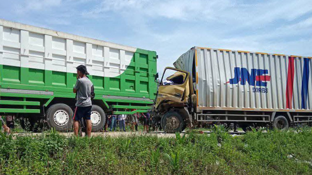 Kecelakaan di Simpang Korindo, Sopir JNE Tewas Saat Antar Barang Menuju Tembilahan