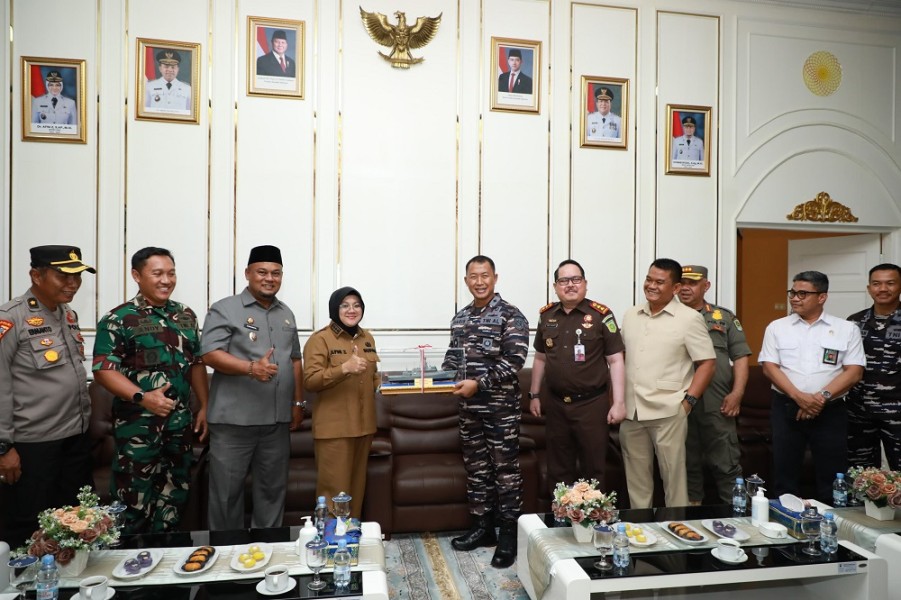 Lanal Dumai Gelar Bakti Sosial, Bupati Afni Apresiasi Sinergi Pemkab Siak dan TNI AL