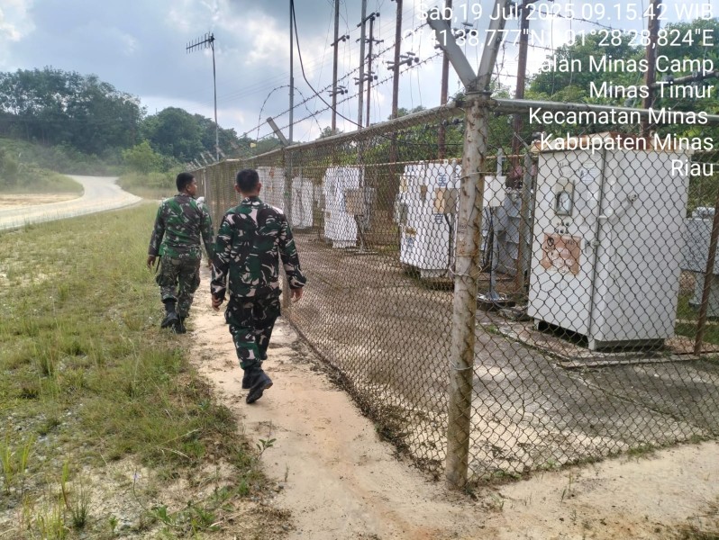 Dua Orang Babinsa Koramil 03/Minas Laksanakan Patroli Penguatan Binter SKK Migas PT PHR di Minas Field