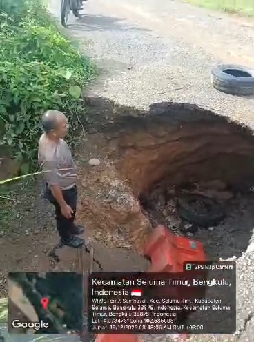 Waspada! Jalan Menuju Pasar Sembayat Ambles