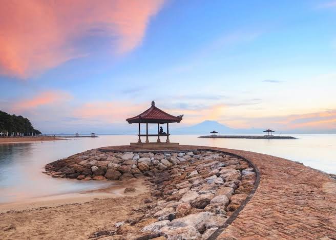 Rekomendasi Wisata Bali Hemat, Mulai dari Pantai hingga Desa Adat