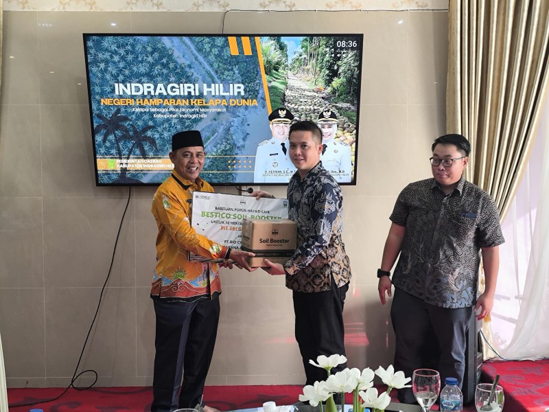 Bupati Inhil H Herman Jamu Sarapan Bersama Tim Hilirisasi Kelapa Bappenas dan Investor di Kediaman Resmi