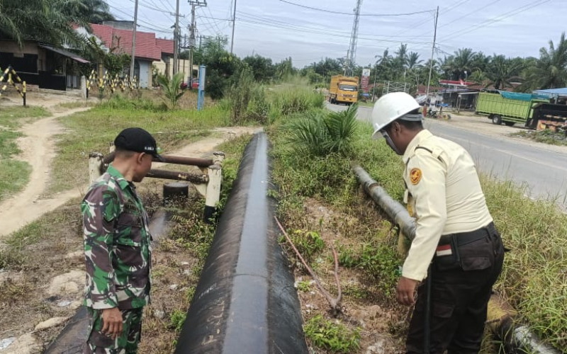 Amankan Aset Negara, Koramil 02 dan Pertamina Lakukan Patroli Pipa Minyak di Dumai