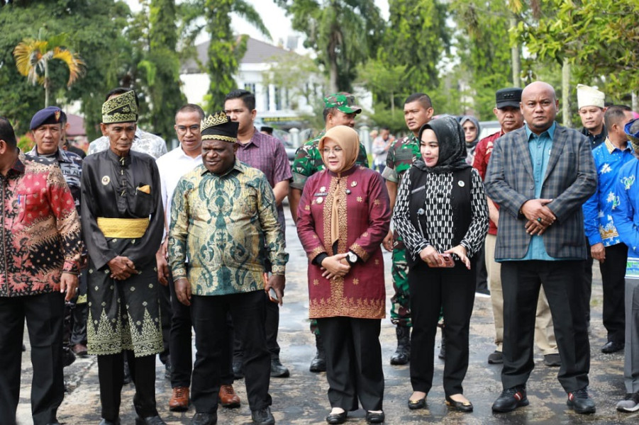 Kepada Menteri HAM, Bupati Siak Afni Sebut Konflik Agraria di Siak Ibarat Bom Waktu