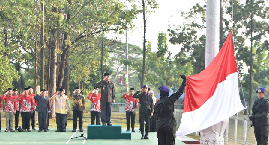 Ketua Yasrah Drs Zaini Ismail Pimpin Upacara Hari Ulang Tahun ke-81 Republik Indonesia di Unilak