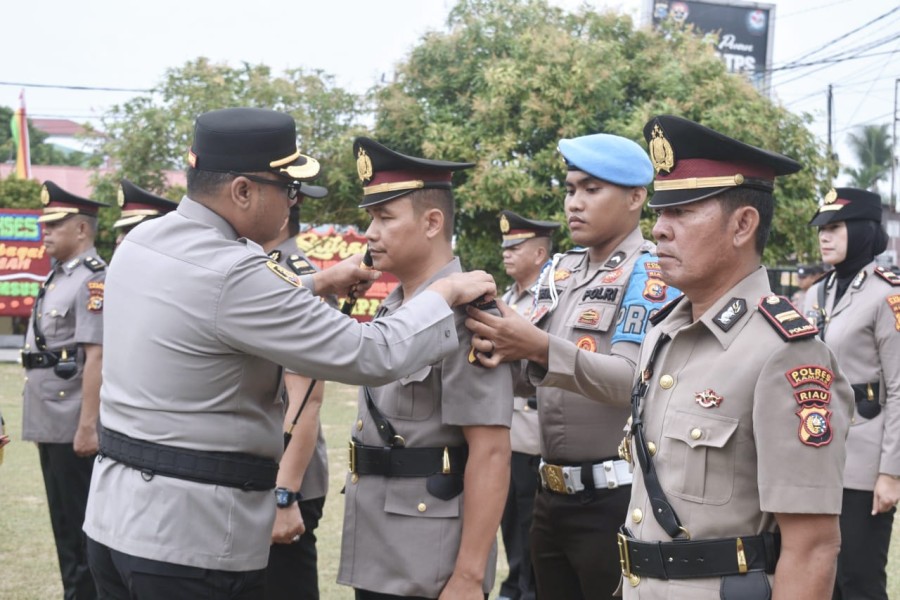 Kapolres Pimpin Sertijap Kabag Ren dan Lima Kapolsek Jajaran Polres Kampar