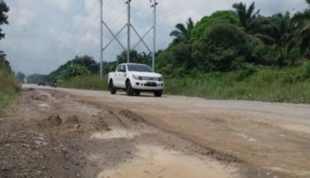 Instruksi Plt Gubri, PUPR Mulai Inventarisir Jalan Rusak di Riau