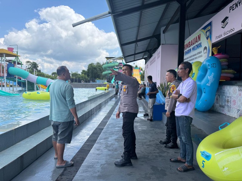 Libur Sekolah, Kapolsek Tembilahan Sambangi Waterpark Silverland