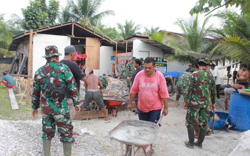 Memasuki Proses Pengecoran Pondasi, TMMD Kodim Dumai Rehab Rumah Warga