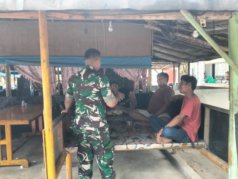 Koptu Salomo Sembiring Sosialisasikan Bahaya Narkoba kepada Warga Minas Jaya