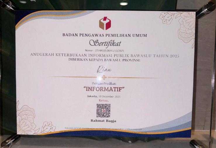 Bawaslu Riau Kembali Raih Penghargaan Badan Publik Informatif 2025