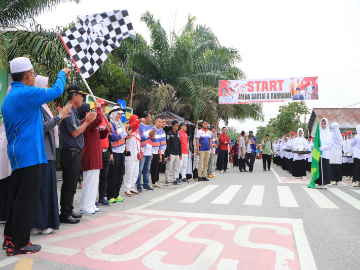 Dilepas Wabup Kampar, 3.000 Lebih Peserta Ramaikan Jalan Sehat dan Karnaval HUT RI di Kampar Utara