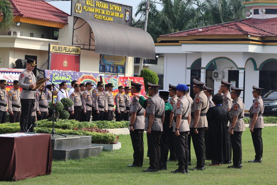 Kapolres Pelalawan Pimpin Sertijab Sejumlah Perwira, Tegaskan Komitmen Polri Tingkatkan Kinerja dan Profesionalisme